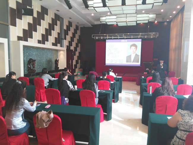 北京大学卓越女性总裁班2015年开课现场
